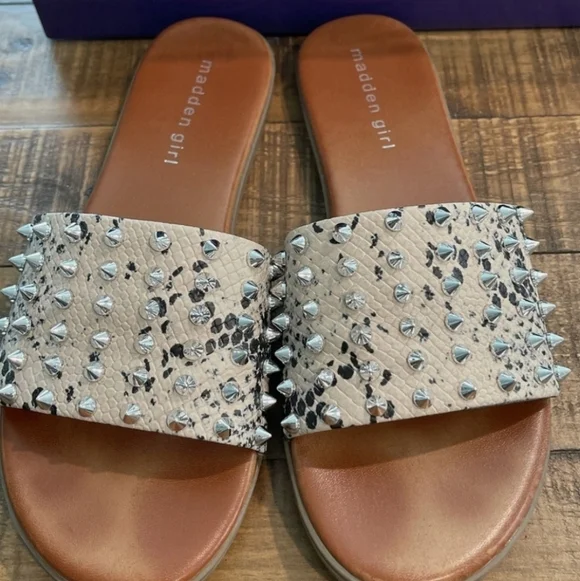 Madden Girl Brown Slide Sandals with Silver Accents - Picture 4 of 4